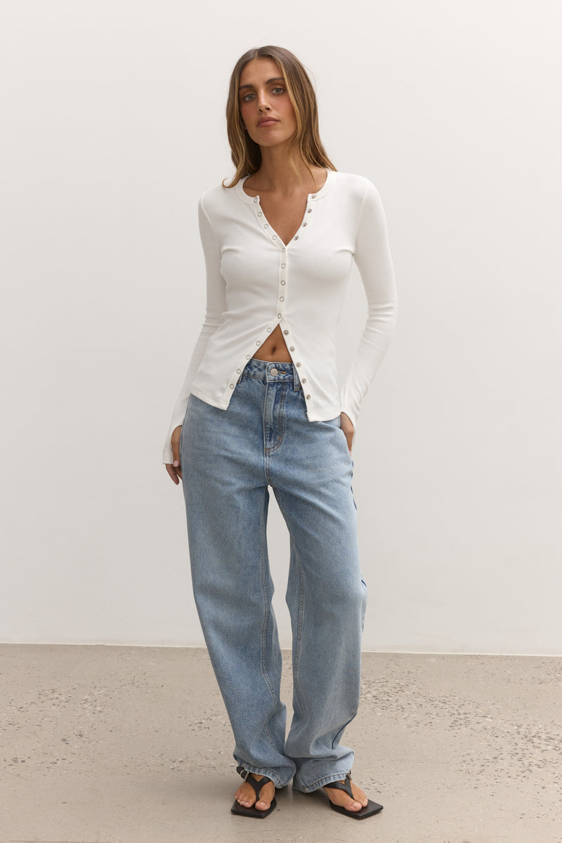 240514_Bayse_April_S58_1414_12