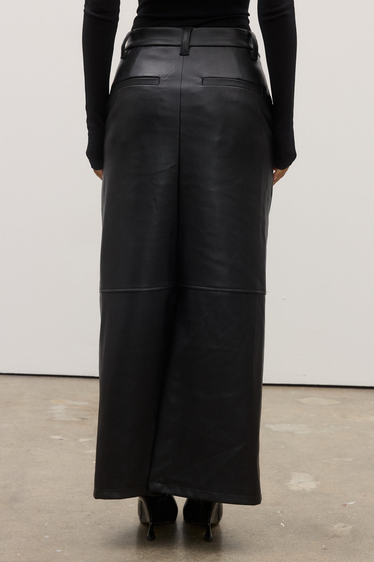 CANDICE SKIRT - BLACK