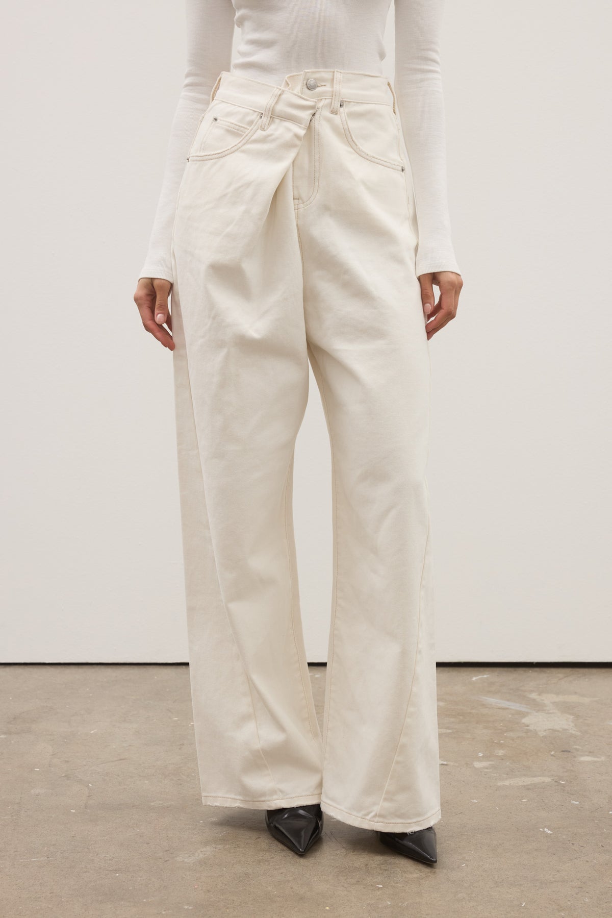 REGALIA JEAN - GEISHA WHITE