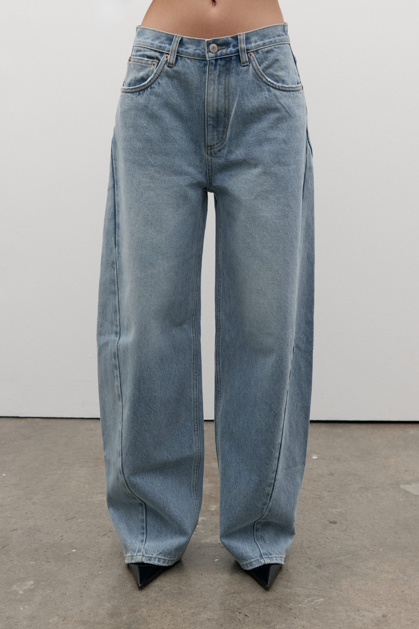 BROOKLYN BARREL LEG JEAN - OAKLAND BLUE