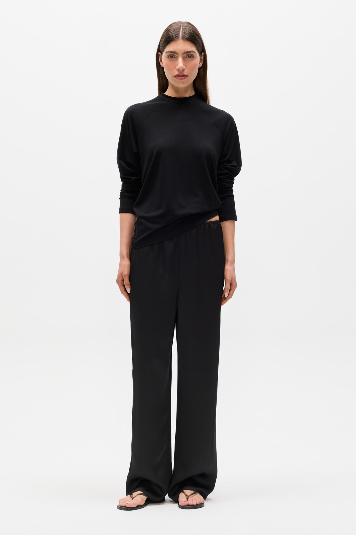 SOHO RAGLAN LONG SLEEVE TOP - BLACK