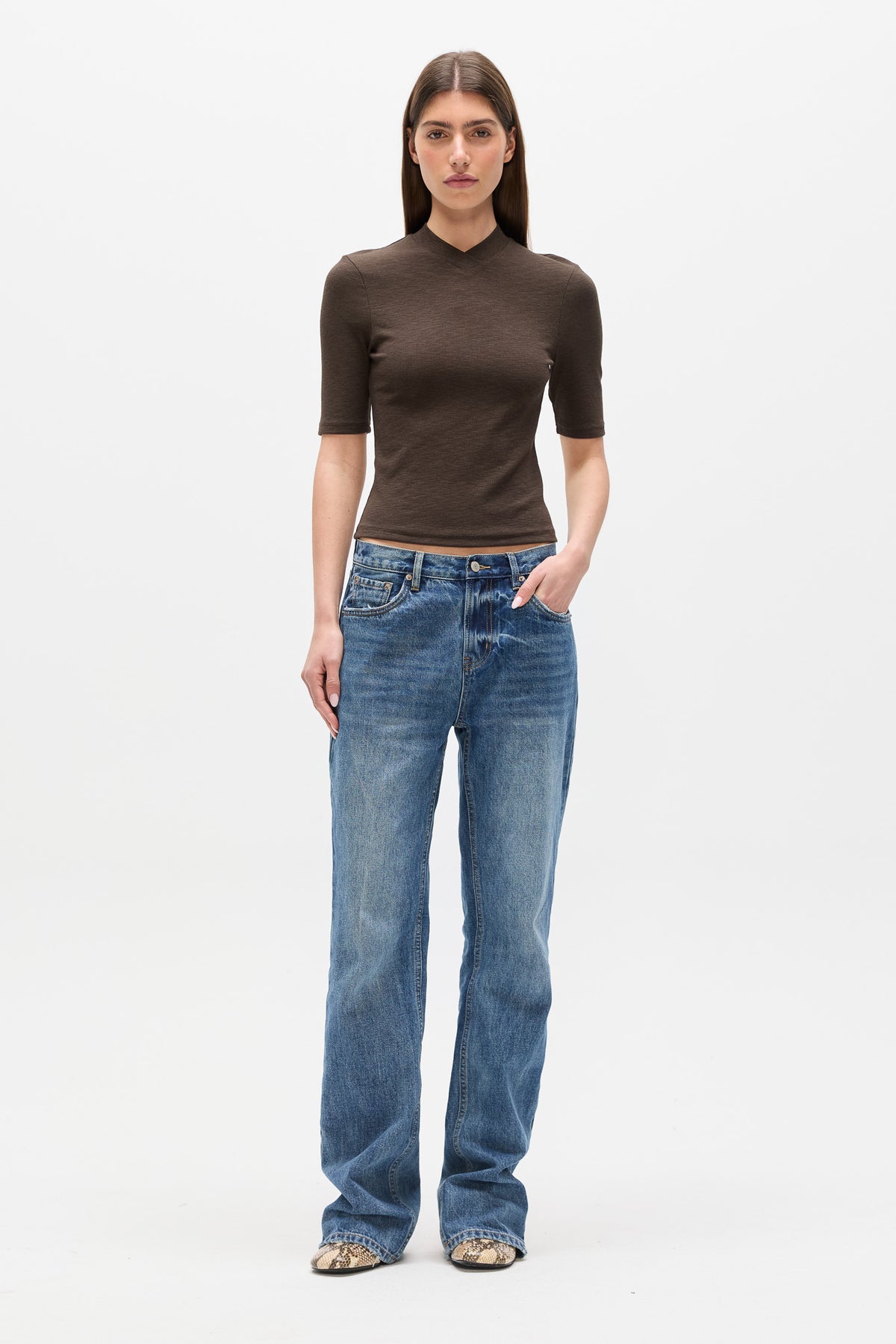 TINKA V NECK T-SHIRT - MUSHROOM