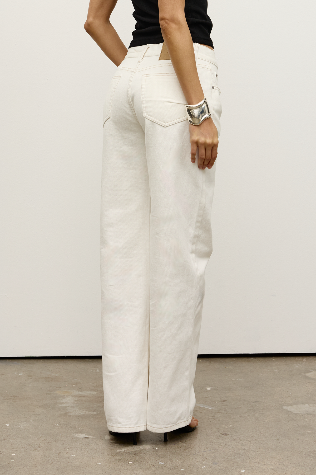 Avery Mid Rise Relaxed Straight Jean in Geisha White, view 3, Bayse Brand