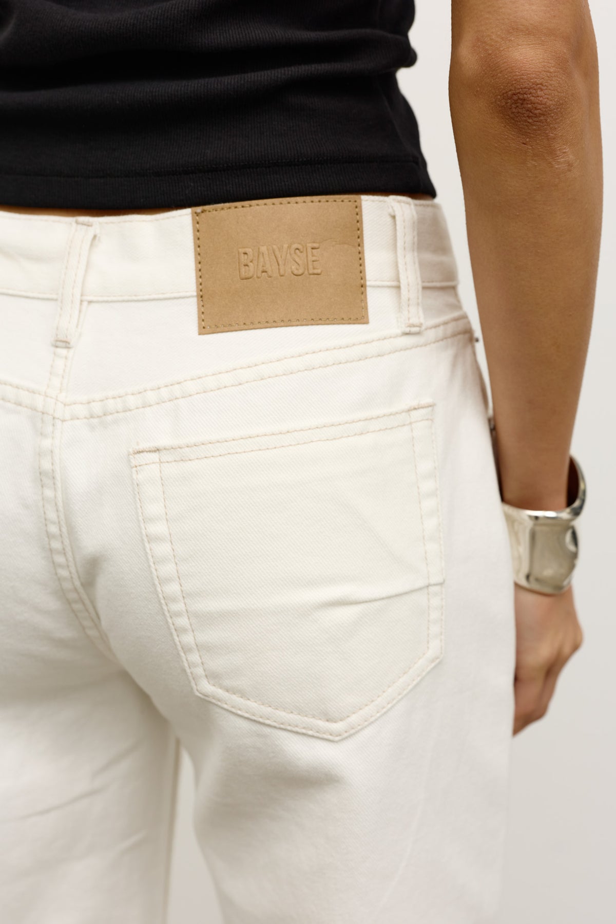 Avery Mid Rise Relaxed Straight Jean in Geisha White, view 4, Bayse Brand