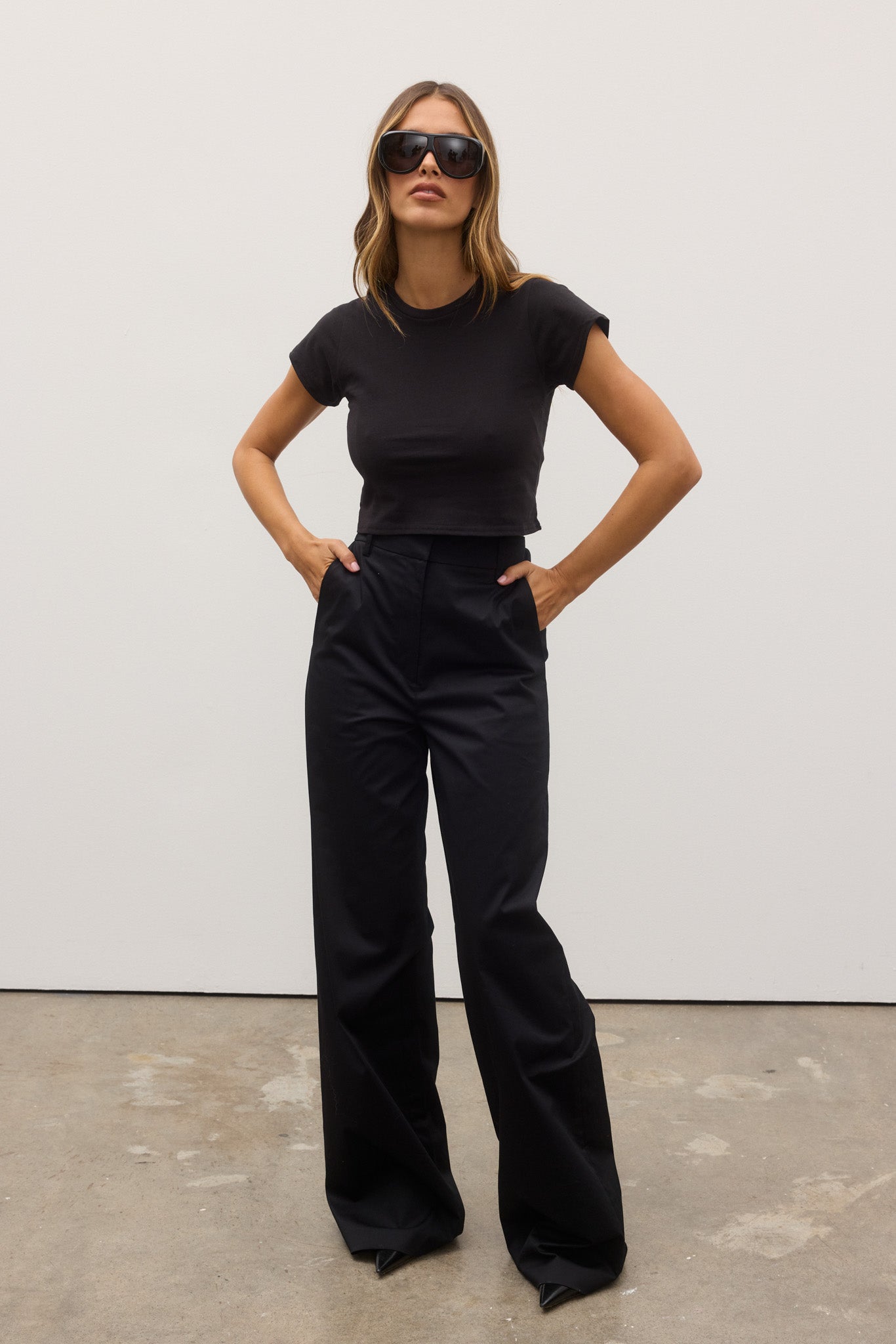 COREY CROPPED T-SHIRT - BLACK