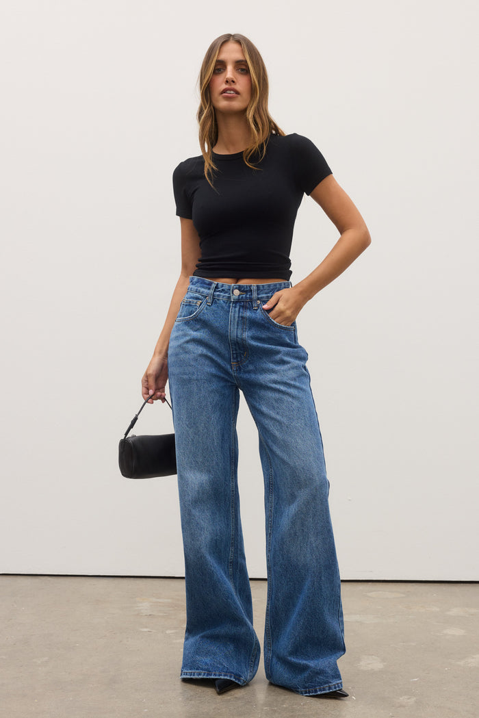 TONI T-SHIRT - BLACK