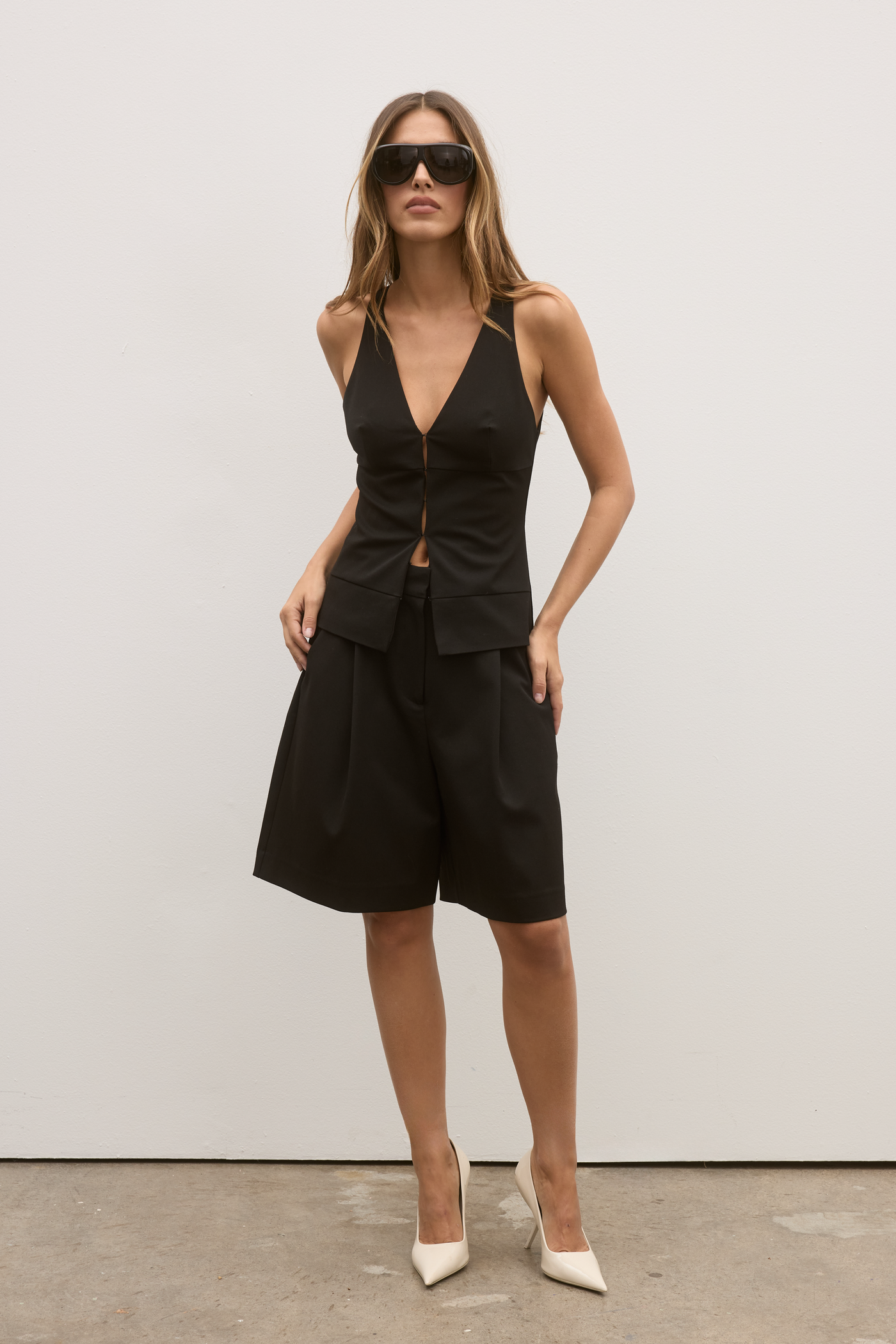 REEVE HALTER TOP - BLACK