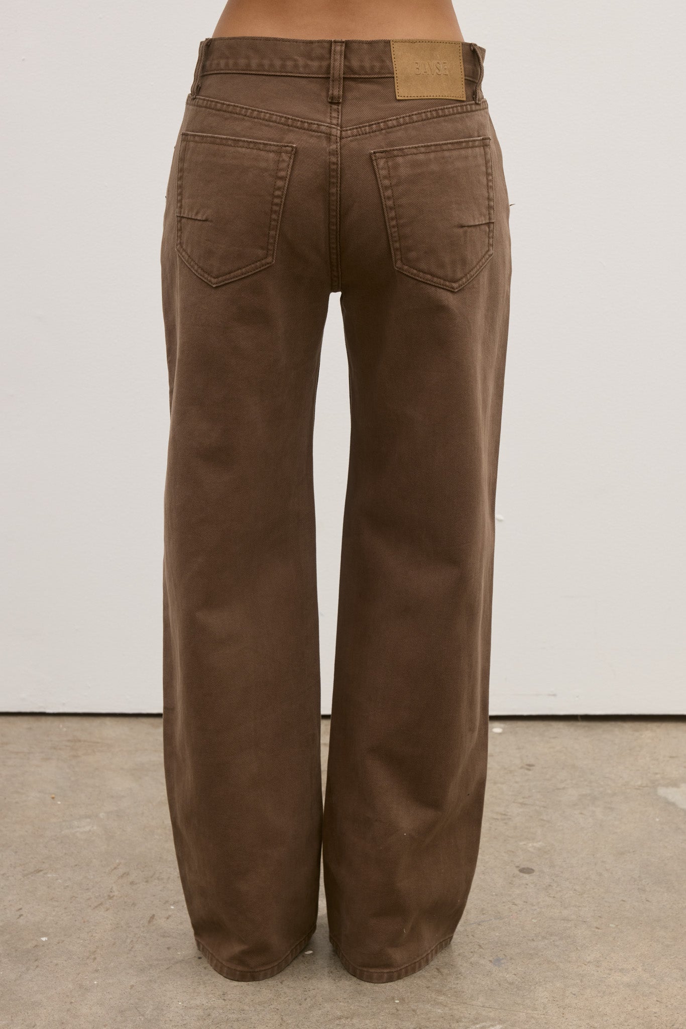 AVERY MID RISE JEAN - CHOCOLATE