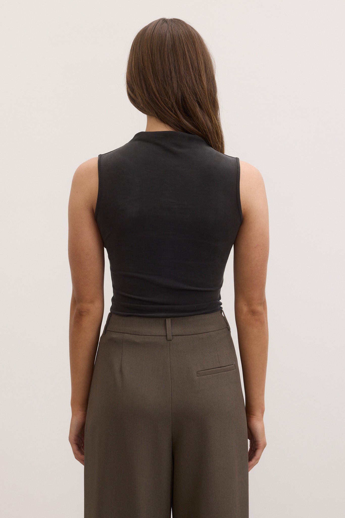 ROMI TOP - BLACK