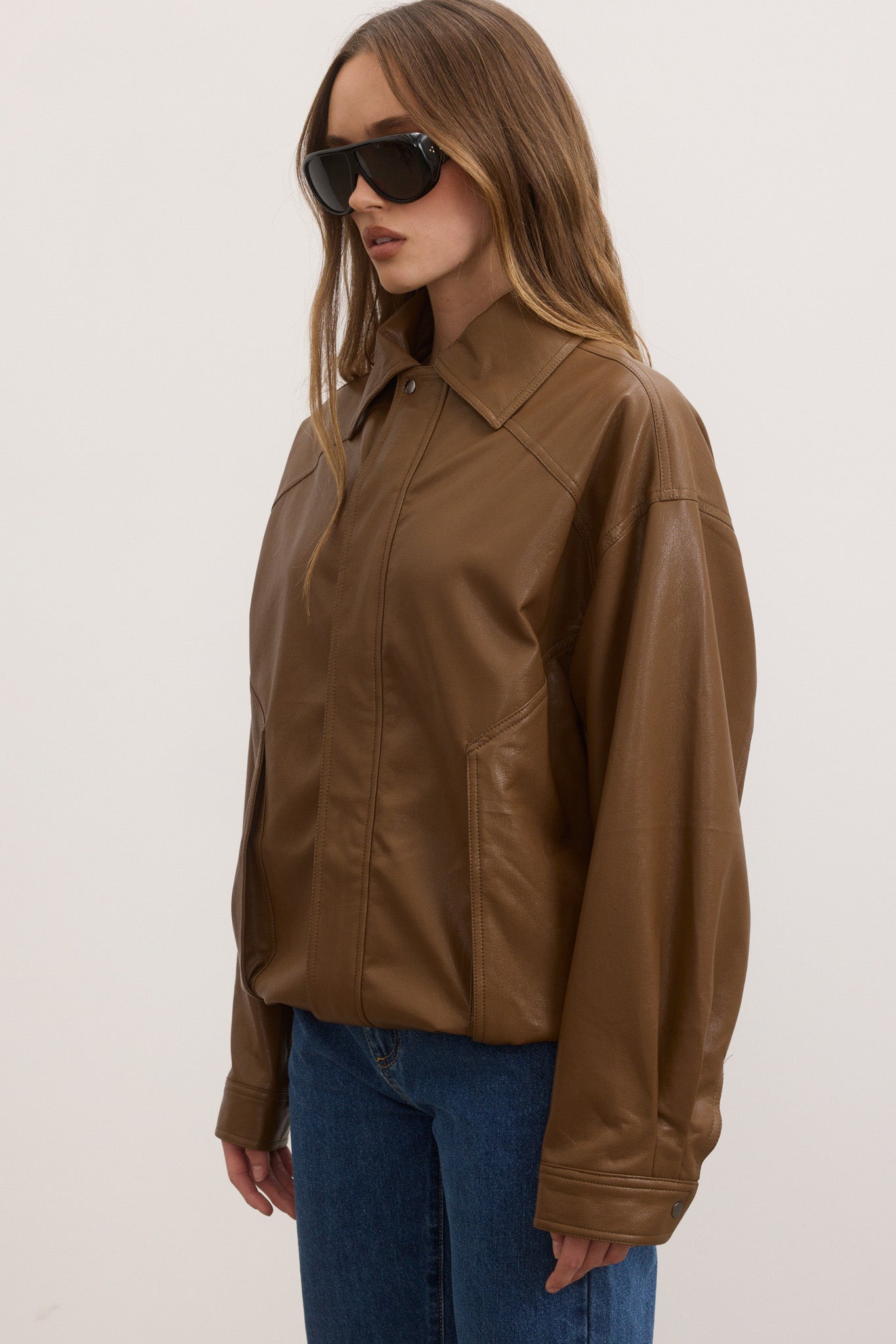 KAEZ BOMBER - TAN