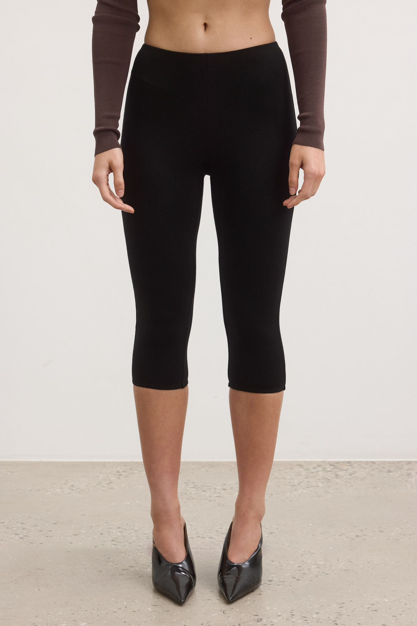 LULU CAPRIS - BLACK