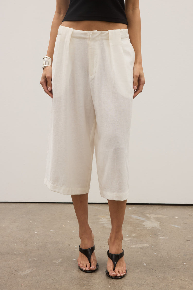 SAVANNAH SHORT - WHITE