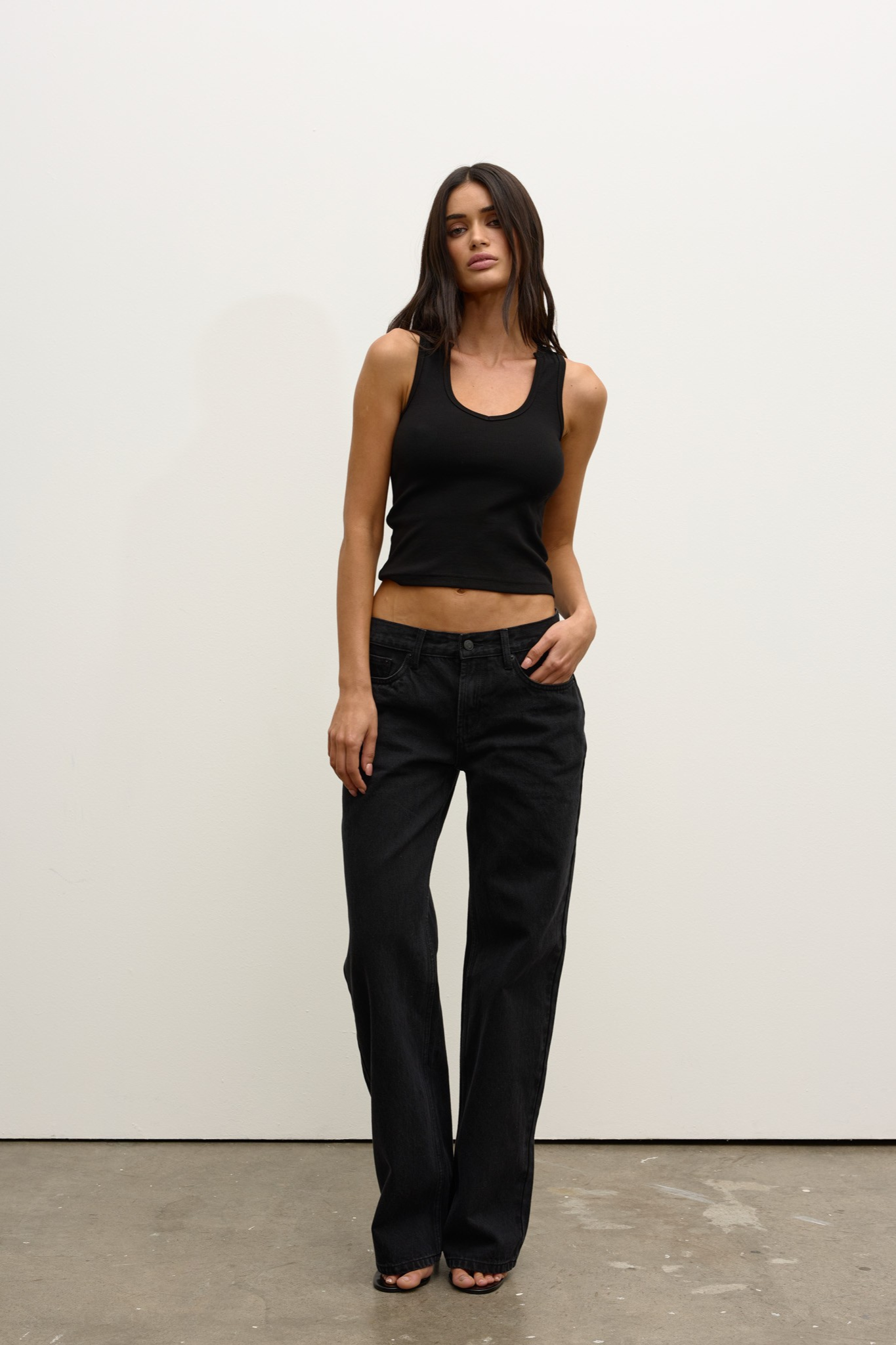 DEVON TANK - BLACK