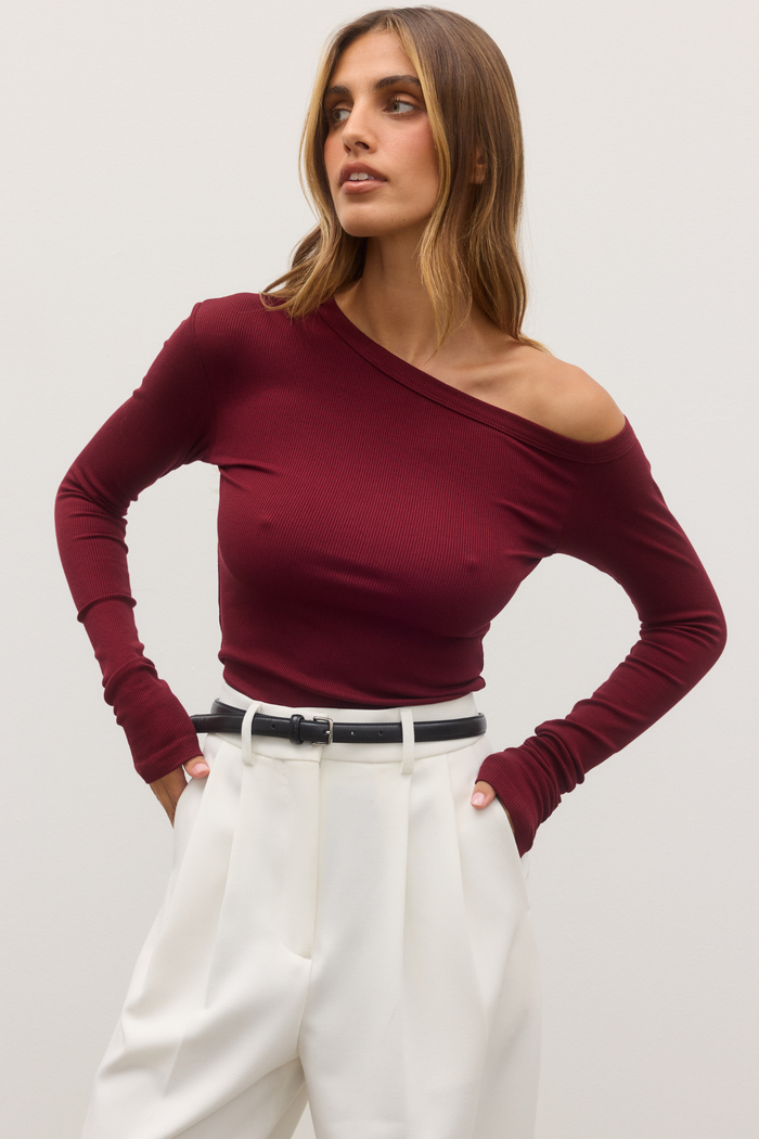 ARIA TOP - WINE