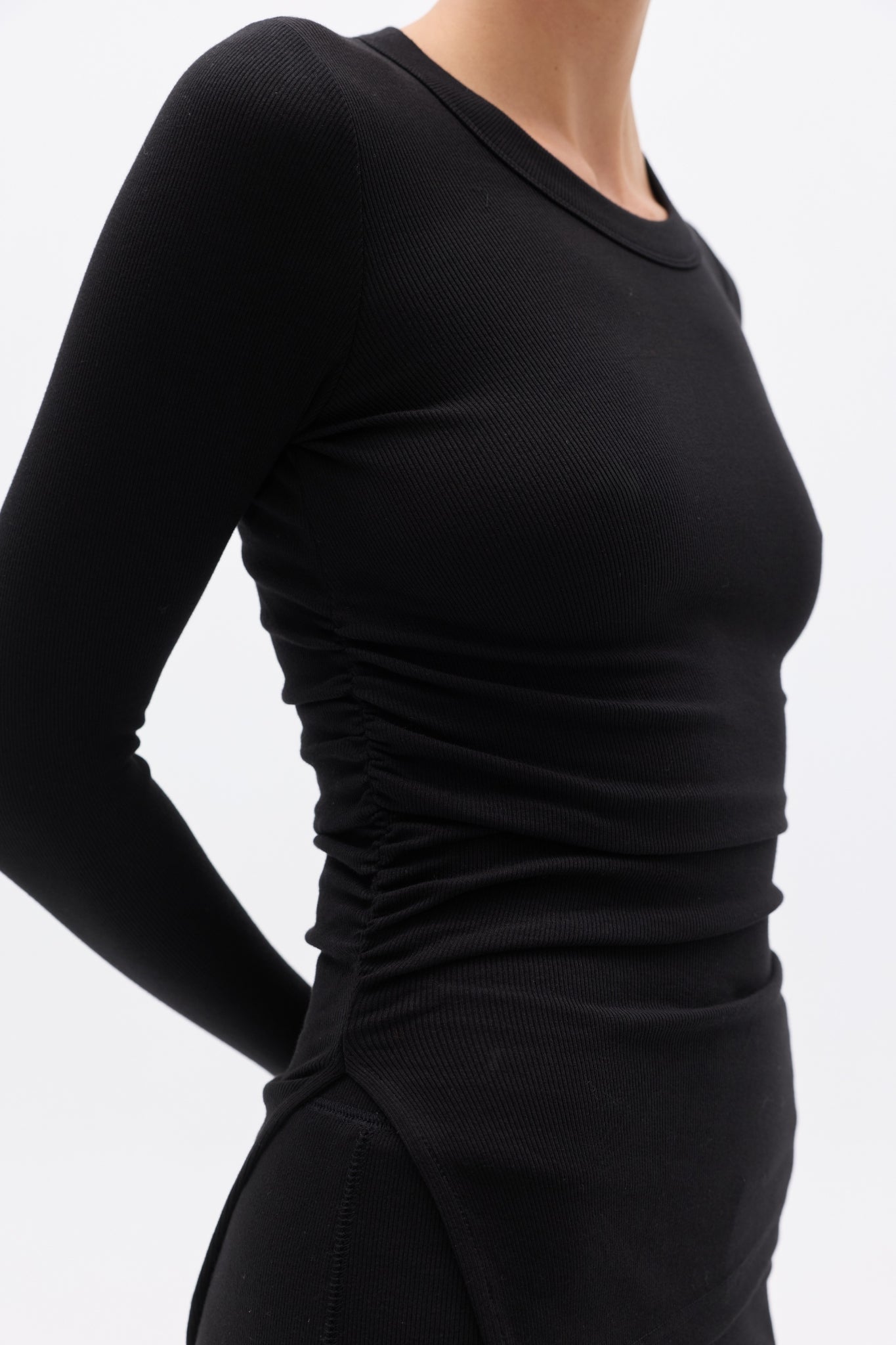 LANA LONG SLEEVE ROUCHED TEE - BLACK