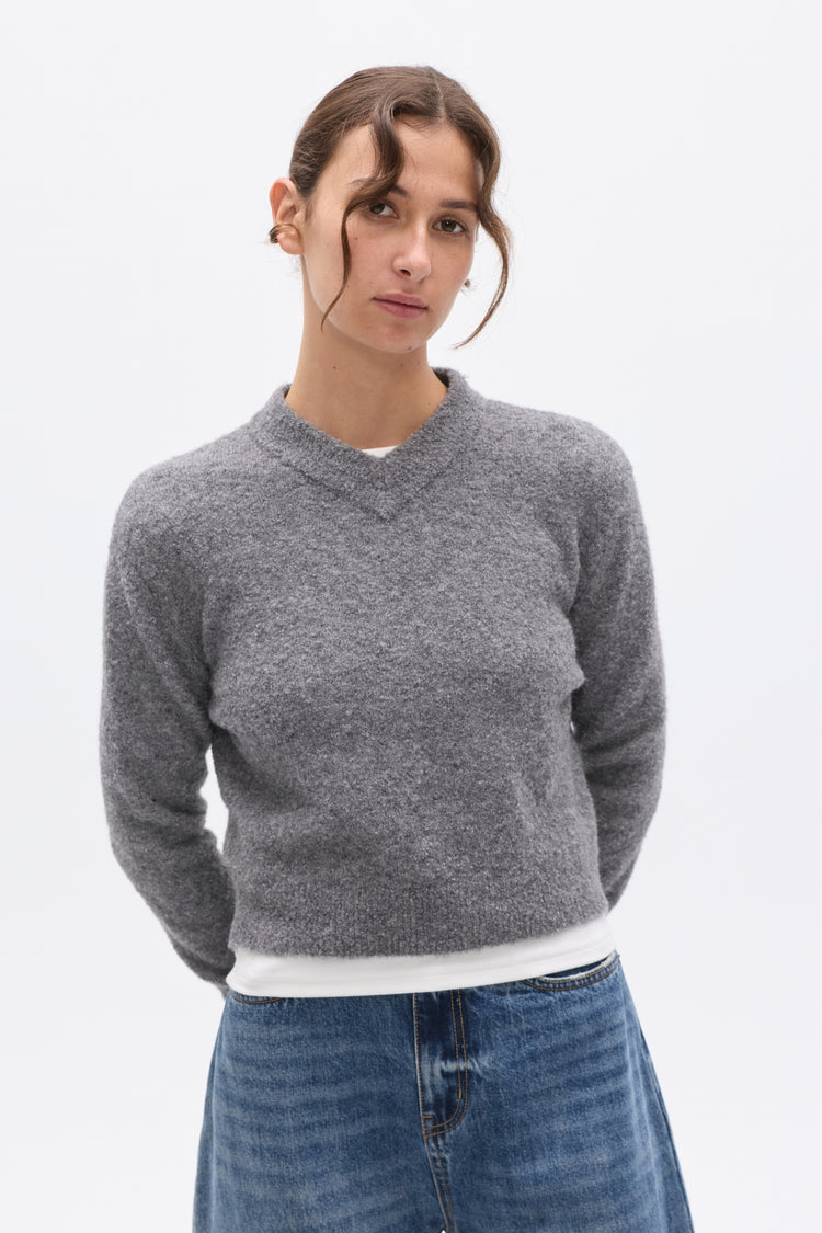 CLAUDIA V KNIT - GREY