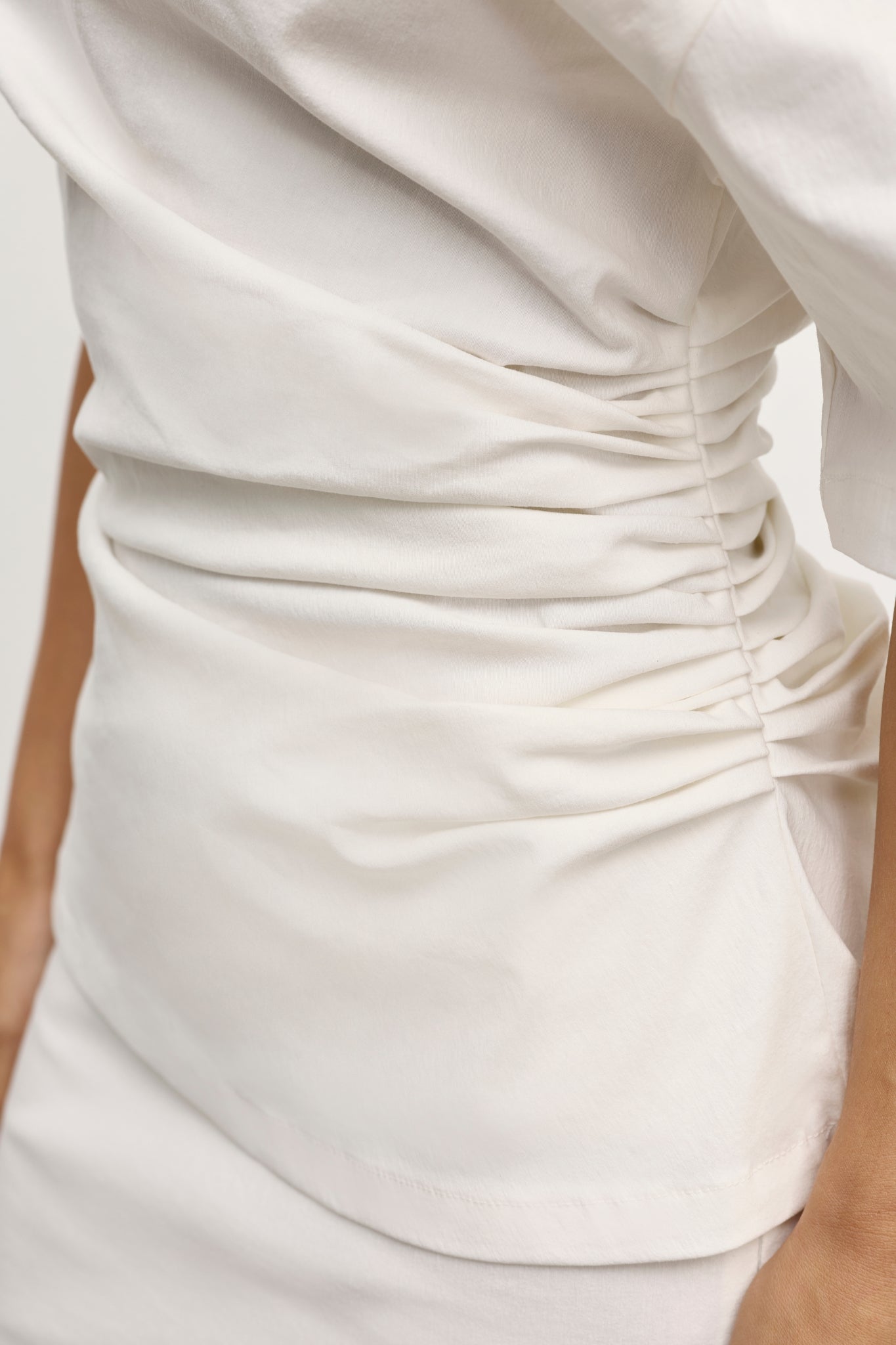 SUKI TOP - WHITE