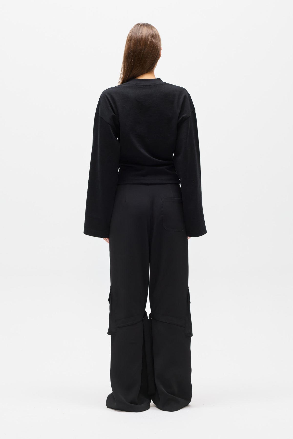 LEX V-NECK LONG SLEEVE TEE - BLACK