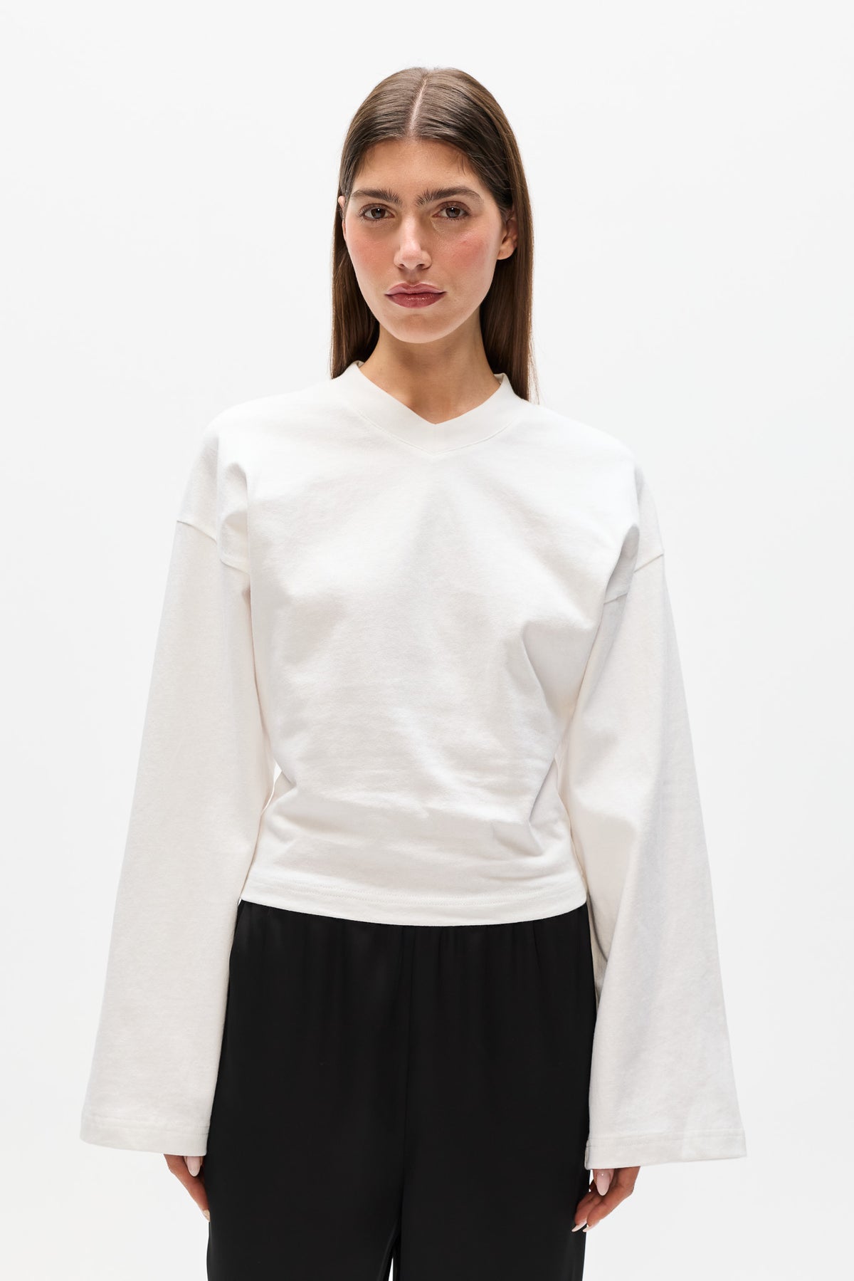 LEX V-NECK LONG SLEEVE TEE - WHITE