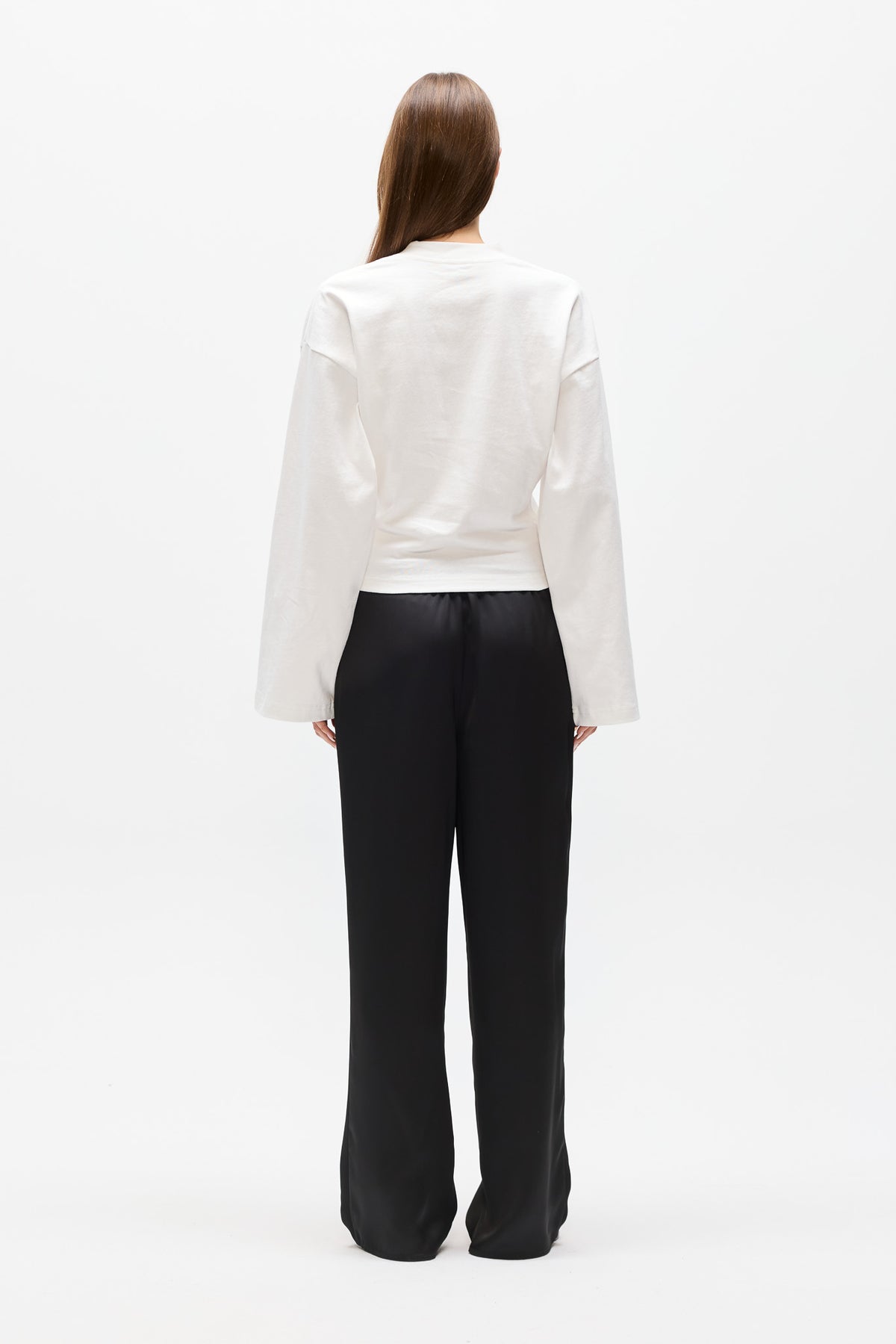LEX V-NECK LONG SLEEVE TEE - WHITE