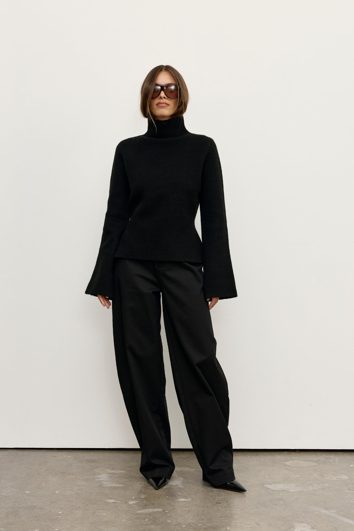 MAISIE KNIT TURTLENECK - BLACK