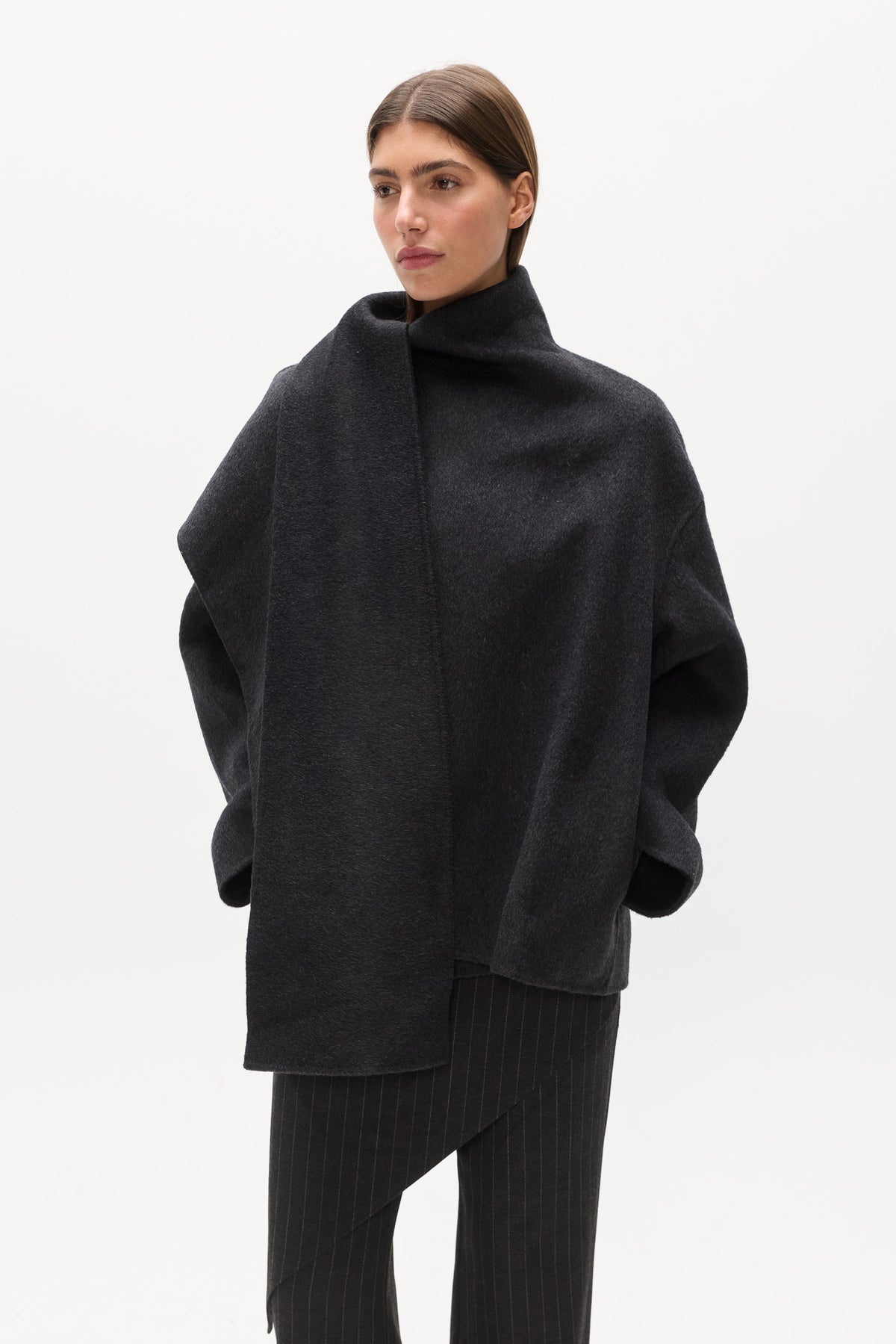 NOELLE SHORT COAT - DARK GREY