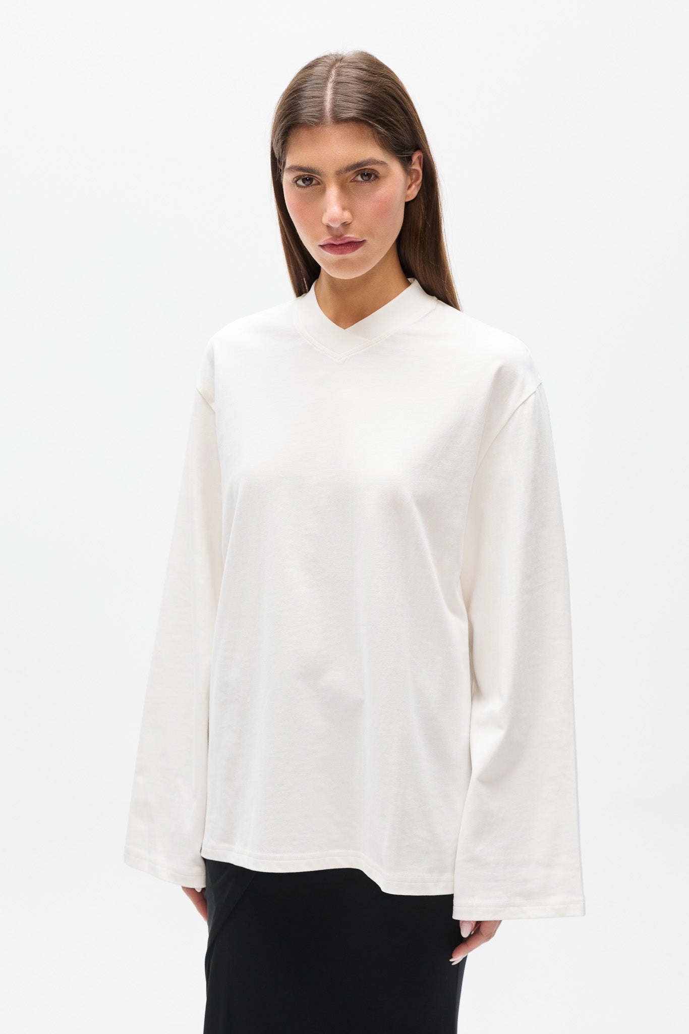 PRIYA V-NECK LONG SLEEVE TOP - WHITE