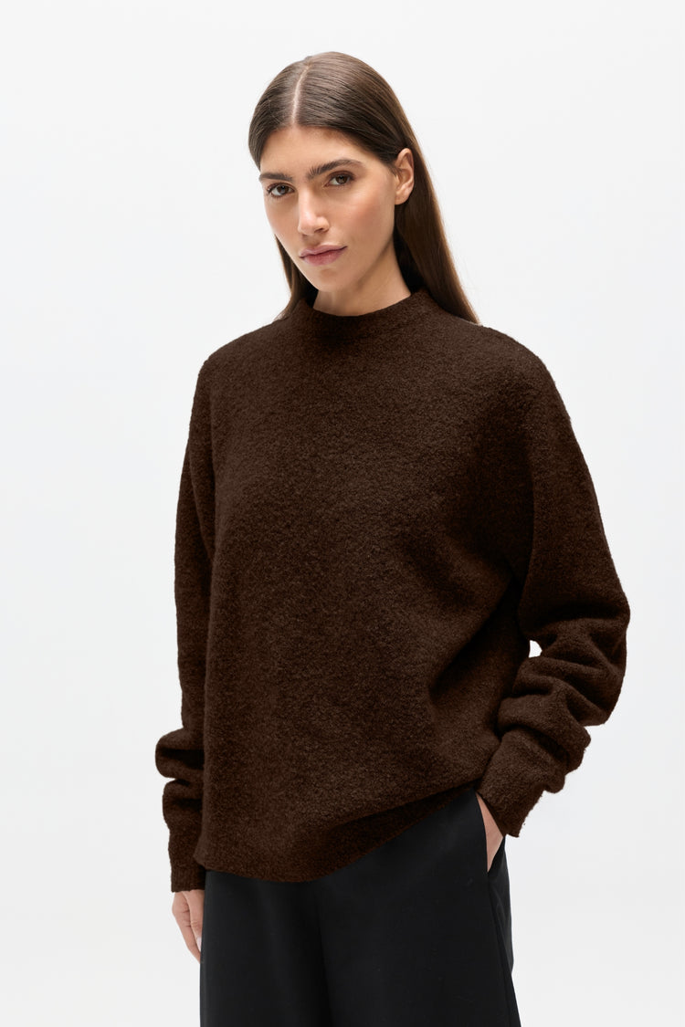 STELLA CREW NECK - BEAR