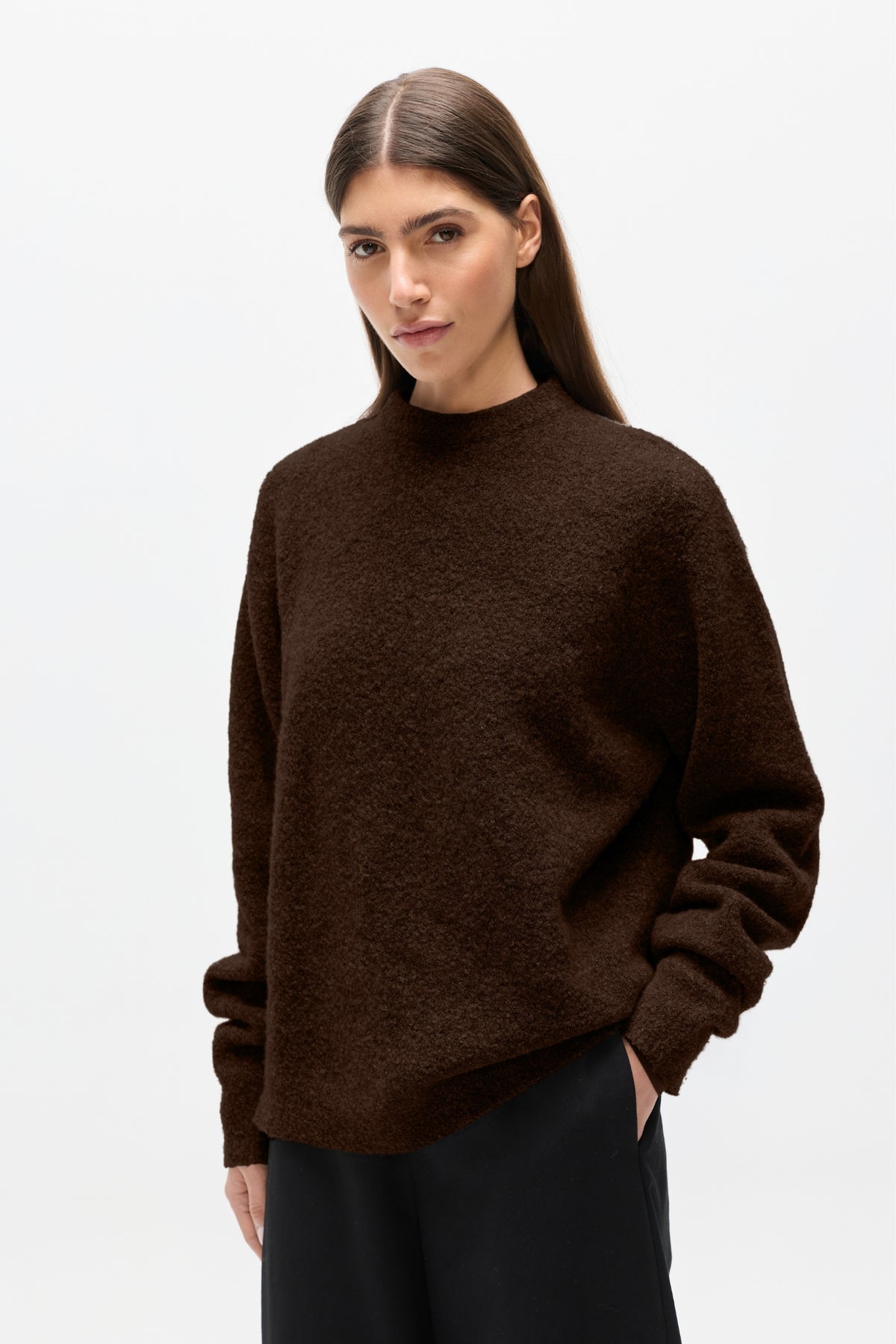 STELLA CREW NECK - BEAR