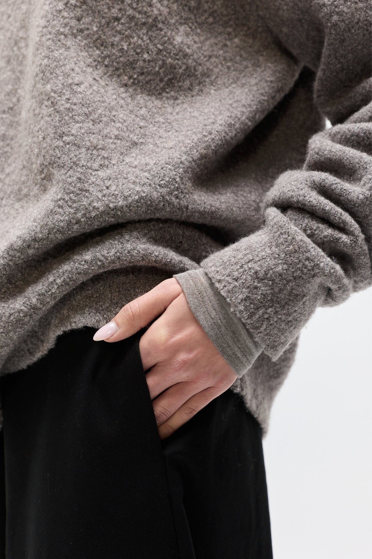 STELLA CREW NECK - BEIGE GREY