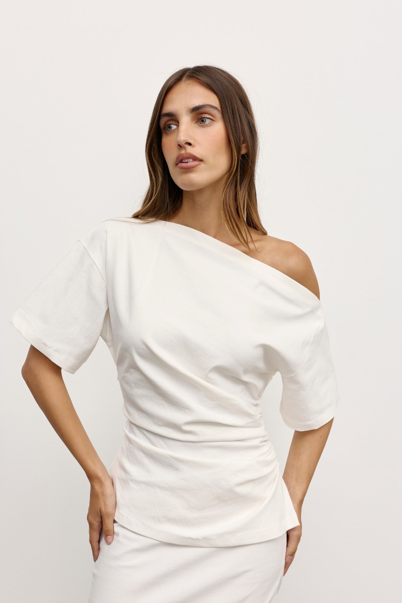 SUKI TOP - WHITE