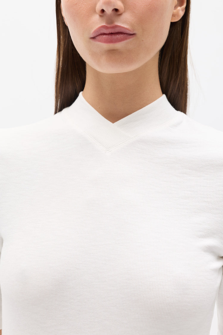 TINKA V NECK T-SHIRT - WHITE